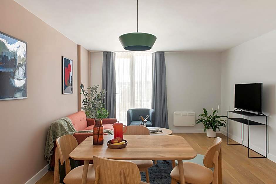 Cove Paradise Street