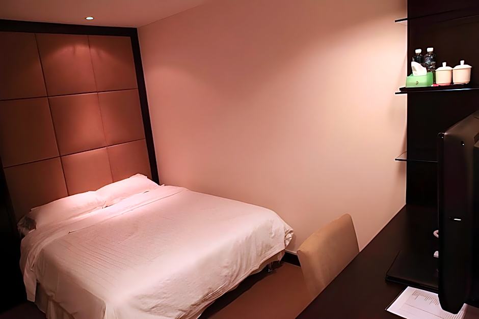 Country Network Hotel