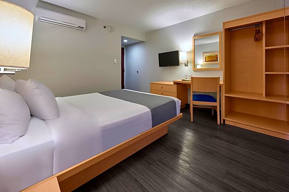 City Express by Marriott Lazaro Cardenas