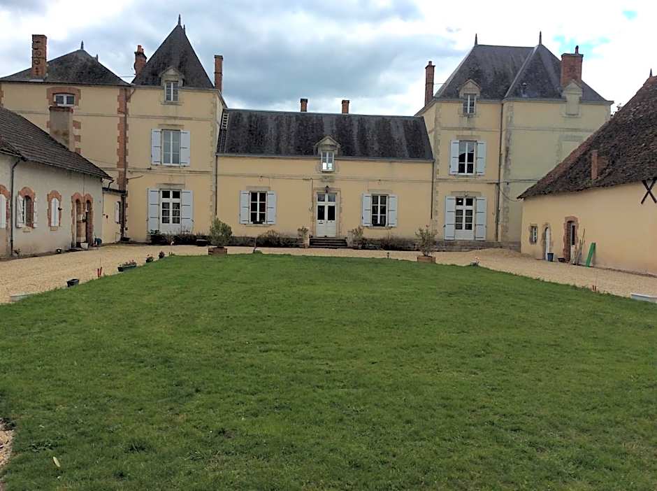 CHATEAU DE CHAVANNES