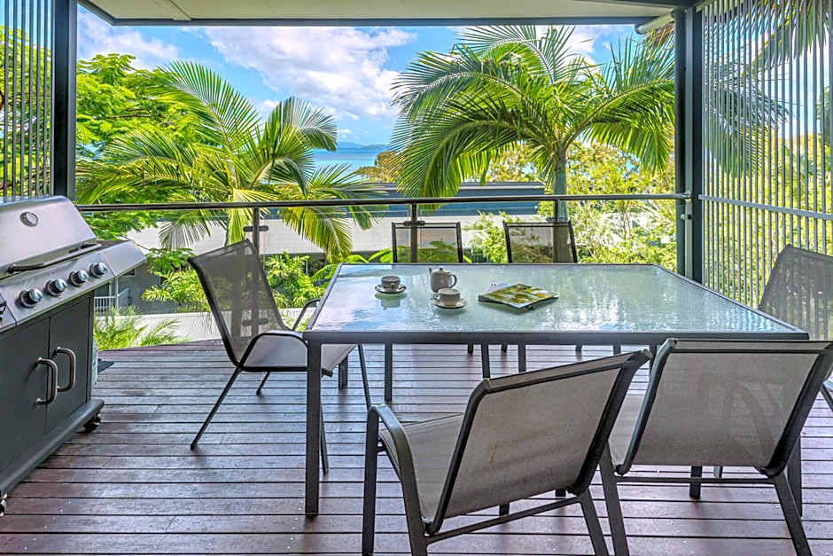 Pinnacle Apartments on Hamilton Island by HIHA