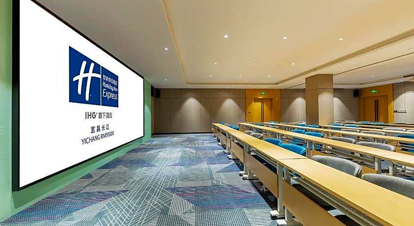 Holiday Inn Express Yichang Riverside By IHG