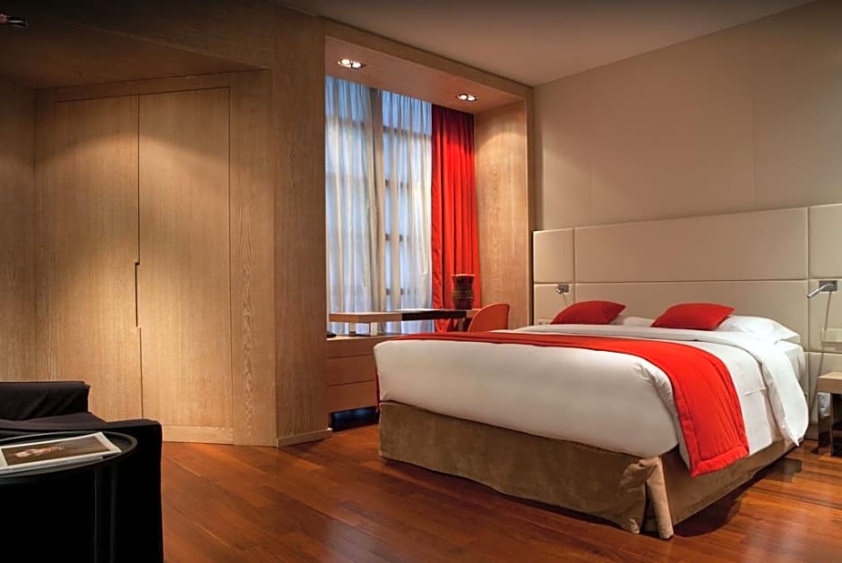 Golden Tulip Opera De Noailles