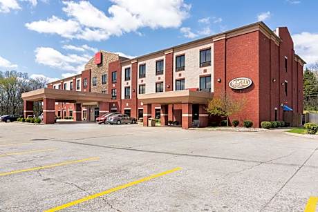 Portland Inn & Suites