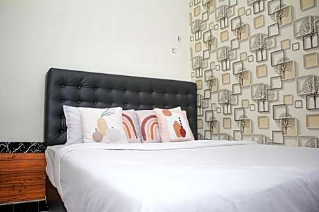 Capital O 2258 Santana Syariah Guest House