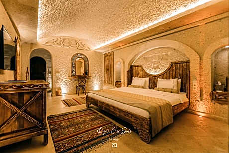 Royal Cave Suite with Jacuzzi