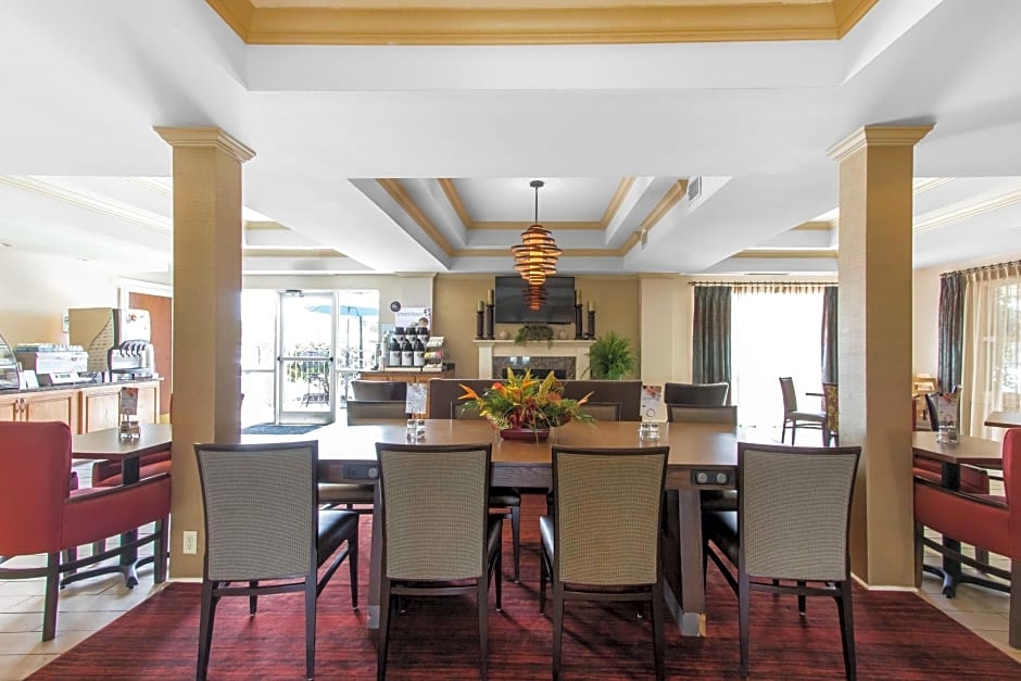 Holiday Inn Express Hotel & Suites Cullman By IHG