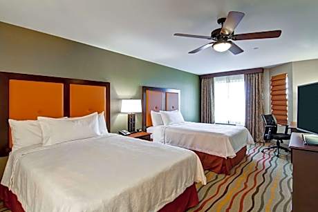 Queen Suite with Two Queen Beds - Mobility and Hearing Access/Non-Smoking