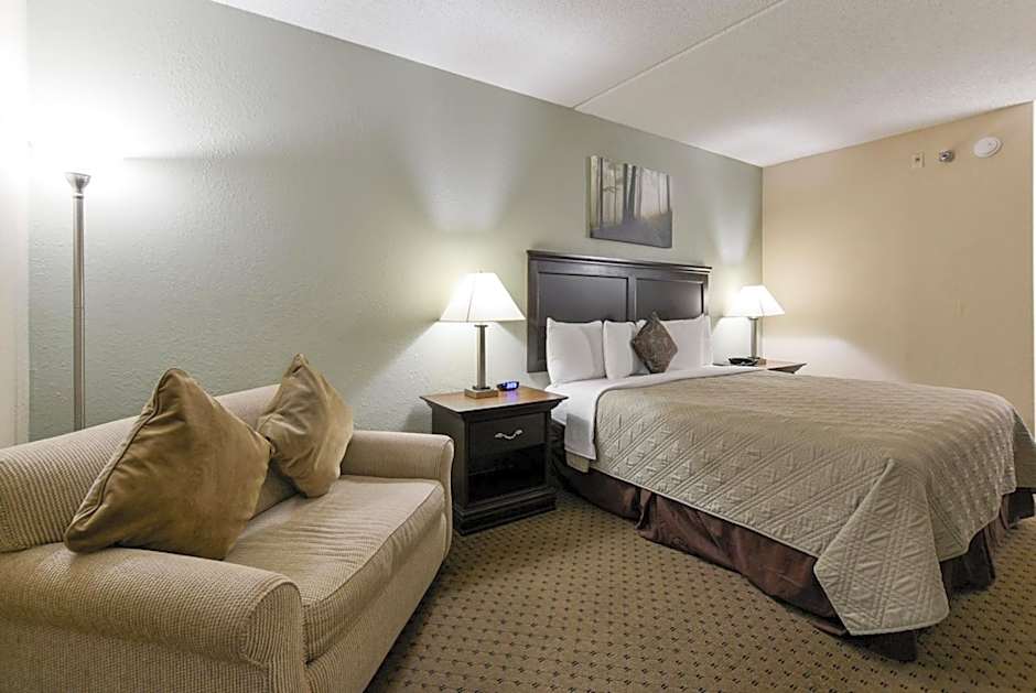 Grand View Inn & Suites