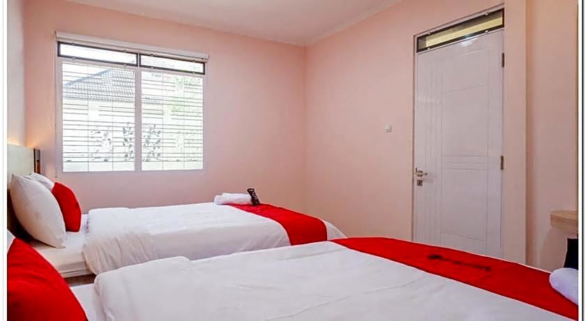 RedDoorz near Gejayan 3