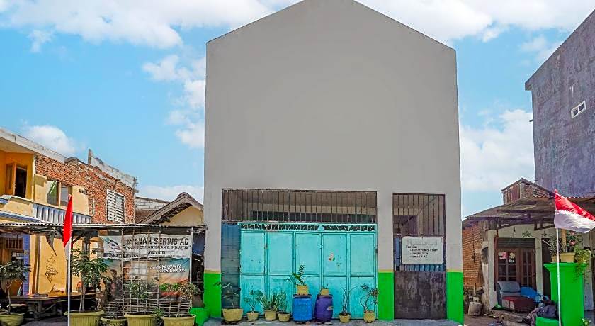 OYO Life 93009 Griya Nautika Sedati