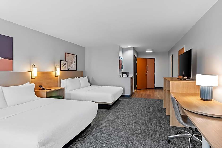 Spark by Hilton Shawnee