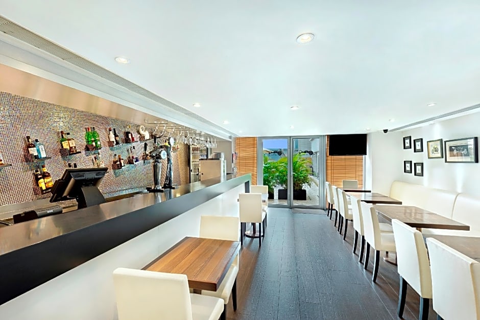 Harbour Plaza 8 Degrees