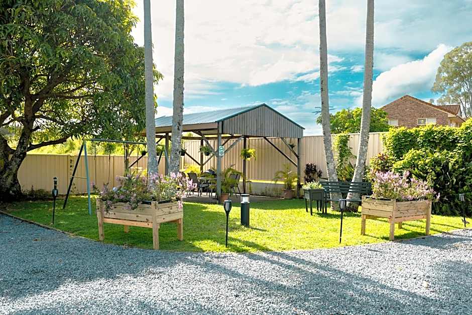 Kennedy Drive Boutique Motel & Nursery- Close To City Centre & Airport