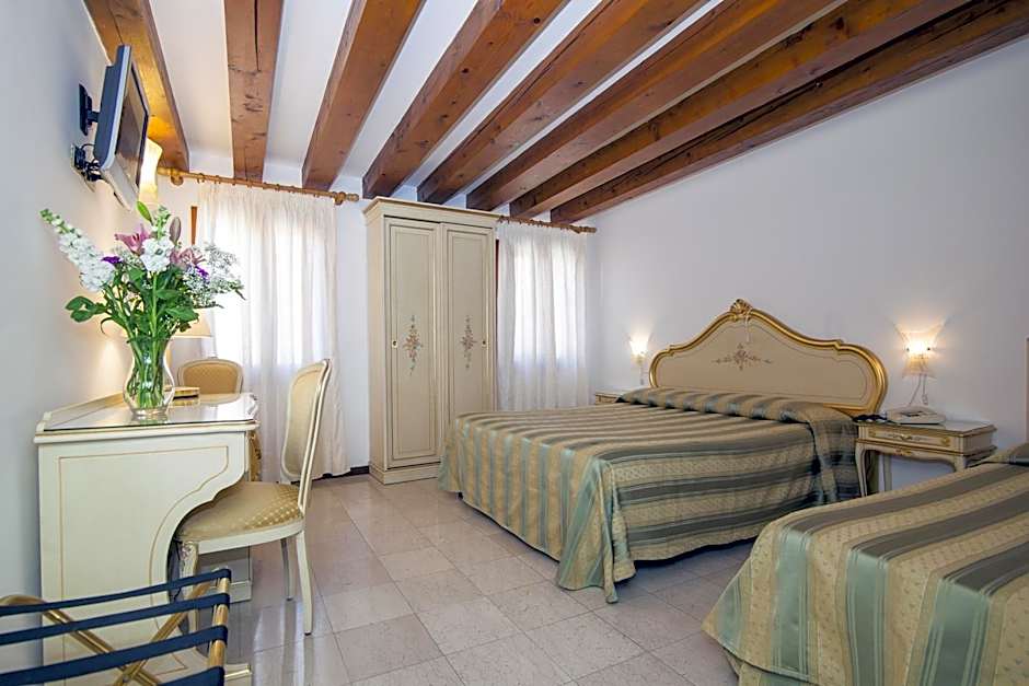 Hotel Orion