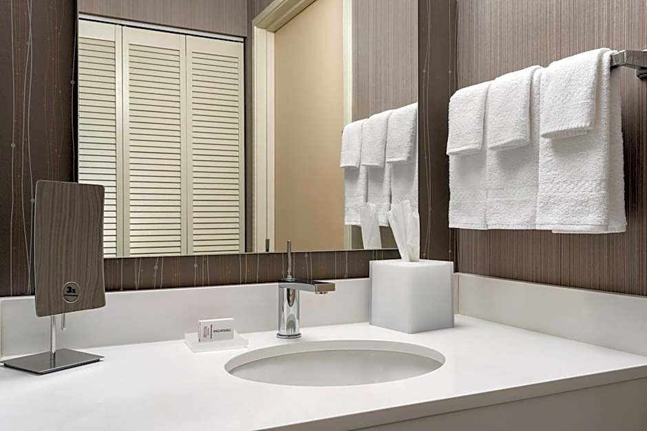 Courtyard by Marriott Dayton North