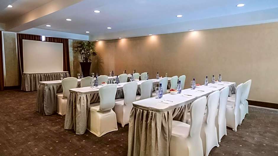 Cupertino Hotel