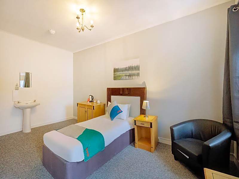 OYO Eastbank Hotel, Speyside Scotland