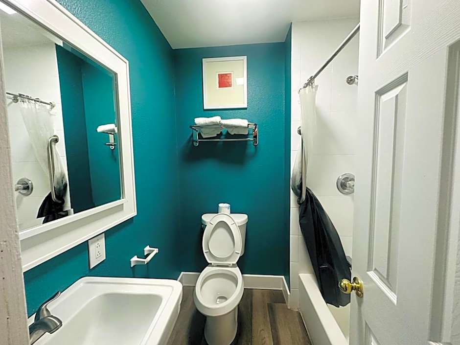 Casa Blanca Inn & Suites Whittier