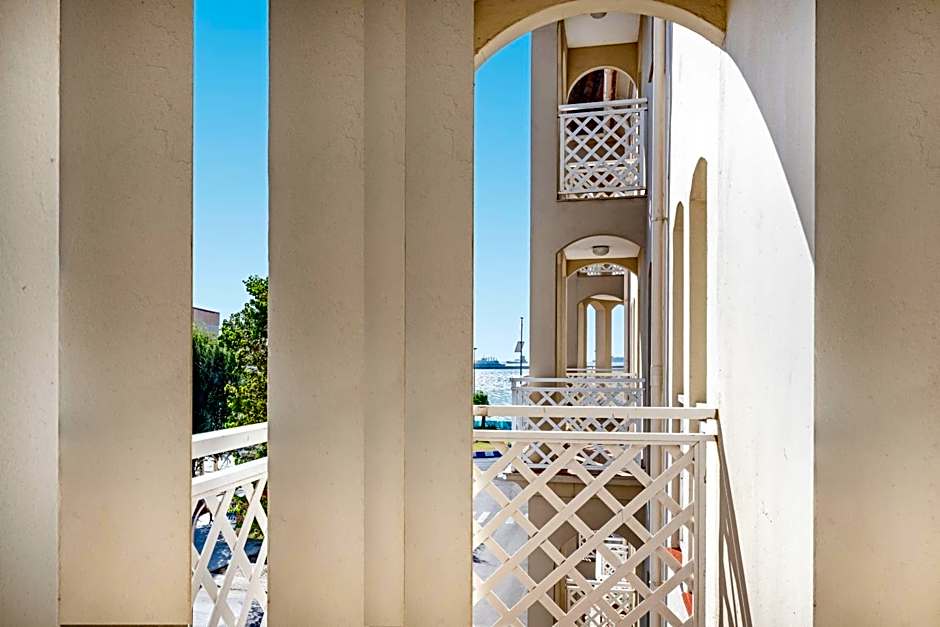 AC Hotel by Marriott La Linea