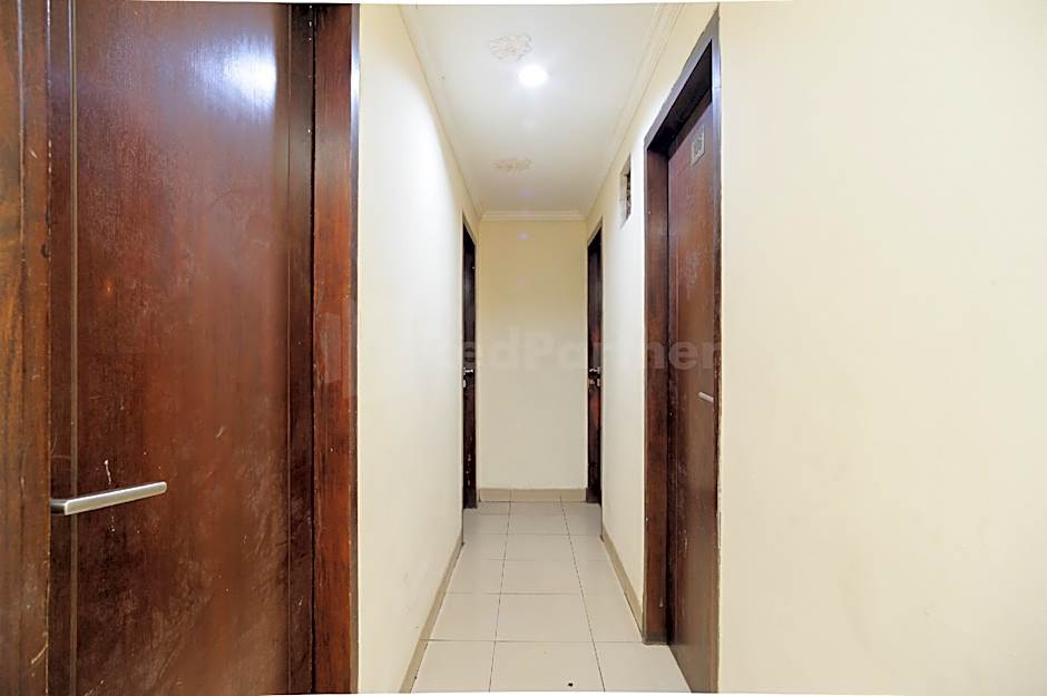 Ariane Rooms RedPartner – Jakarta, NY