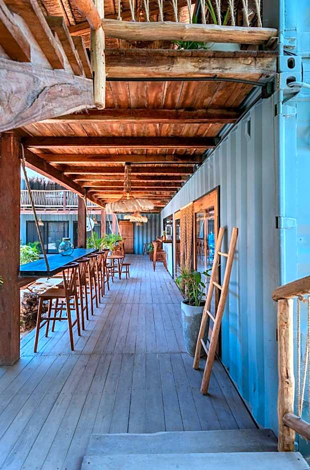 Meteora Stay & Coffeehouse Tulum