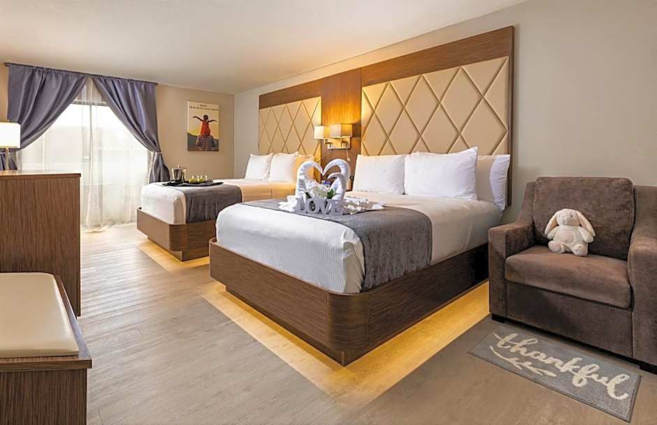 Palazzo Lakeside Hotel