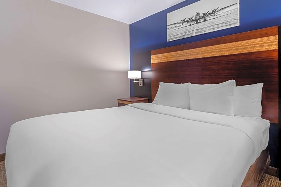 Avion Inn Near LGA Airport, Ascend Hotel Collection