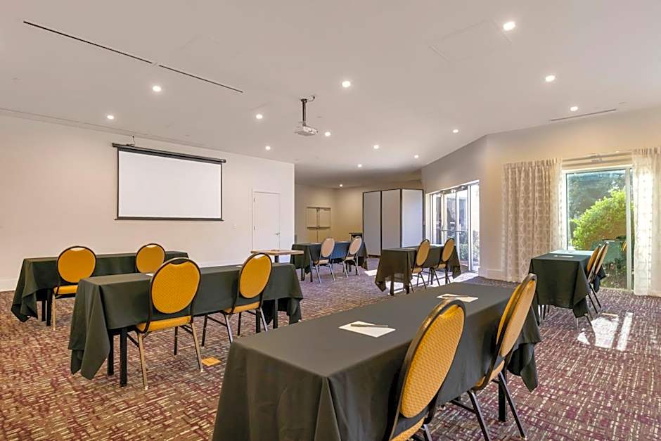 Crowne Plaza Orlando - Lake Buena Vista By IHG