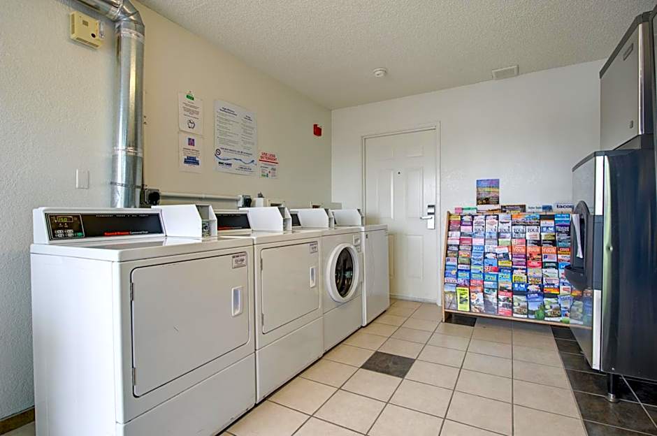 Motel 6-Seattle, WA - Airport