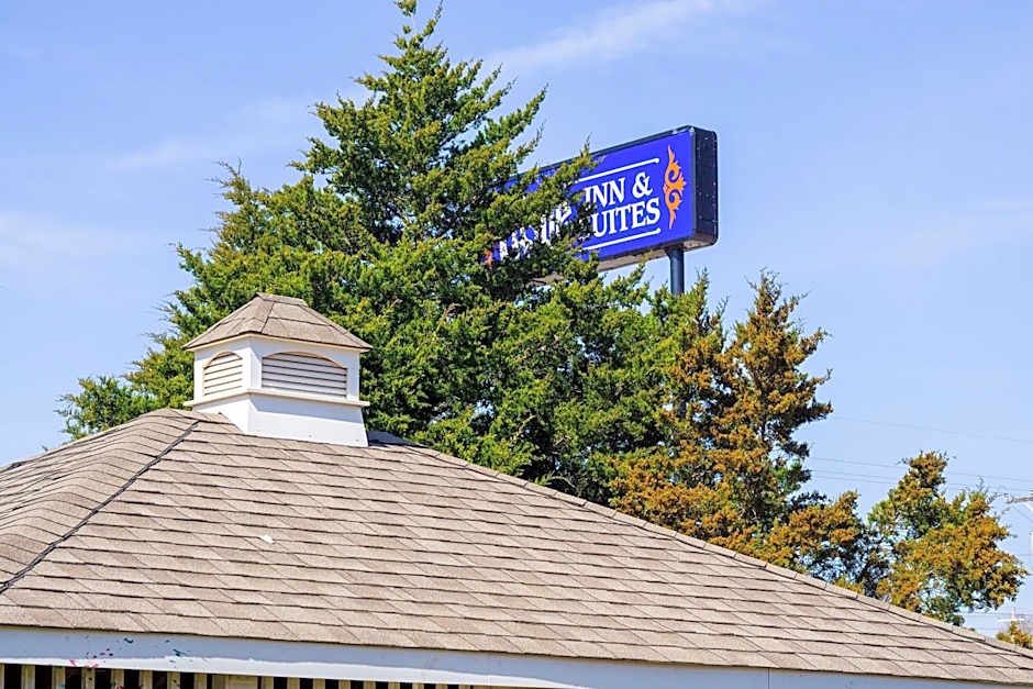 Castle Inn & Suites By OYO Chickasha