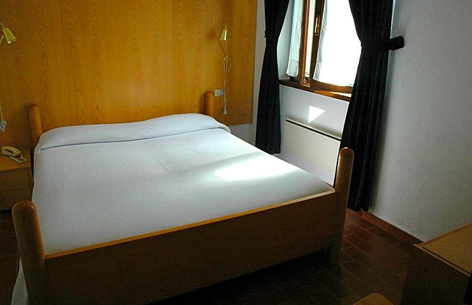 Photo 1 of 10 of Suite