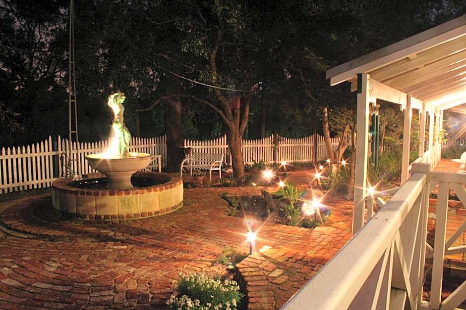 Rosebridge House Bed & Breakfast