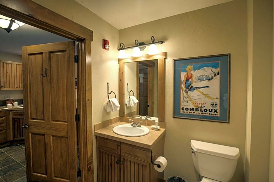 Mountain Thunder Lodge