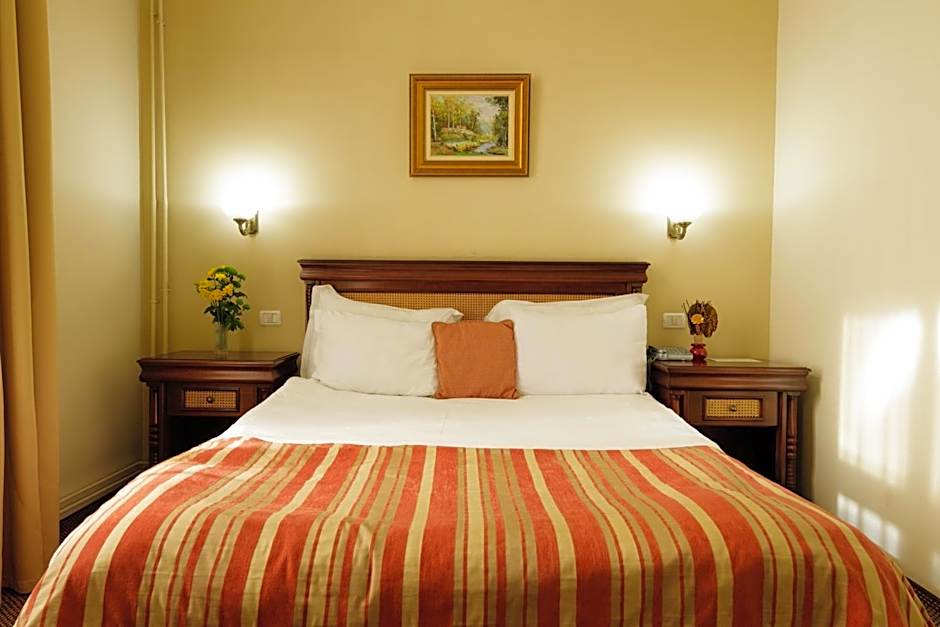 Atrium Hotel Ateneu City Center