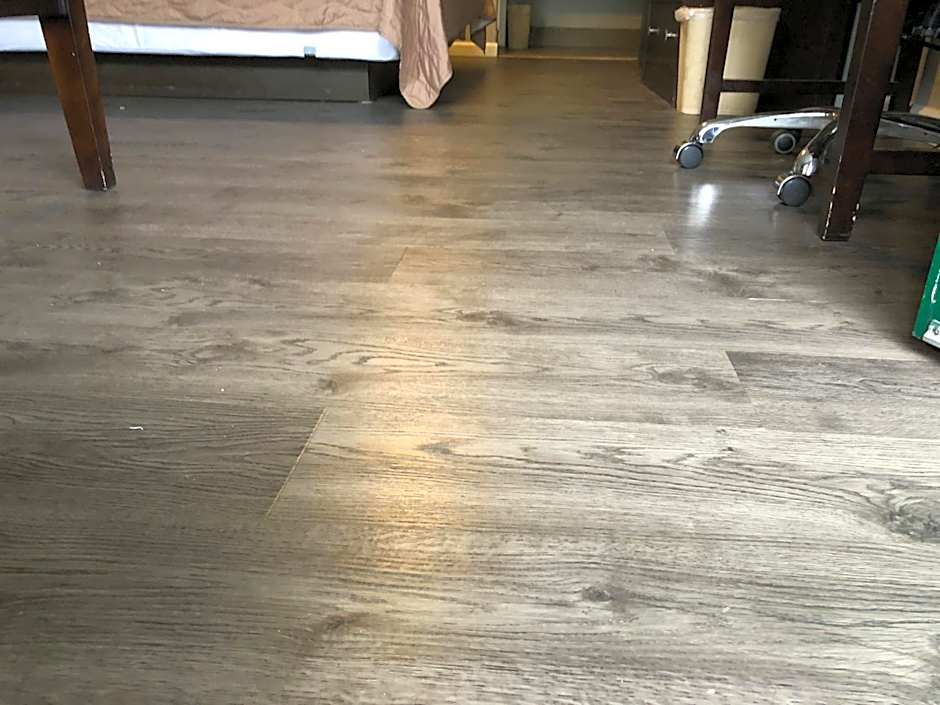 Deerfield Inn and Suites - Fairview