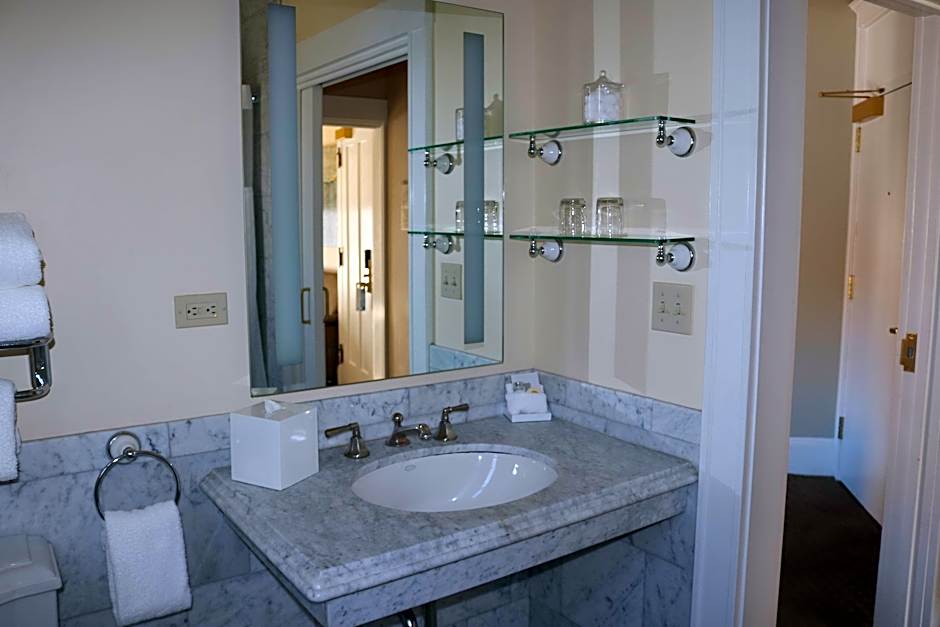 1 Twin Bed, Mobility Accessible, Roll in Shower — 2 fotoğraftan 1. fotoğraf