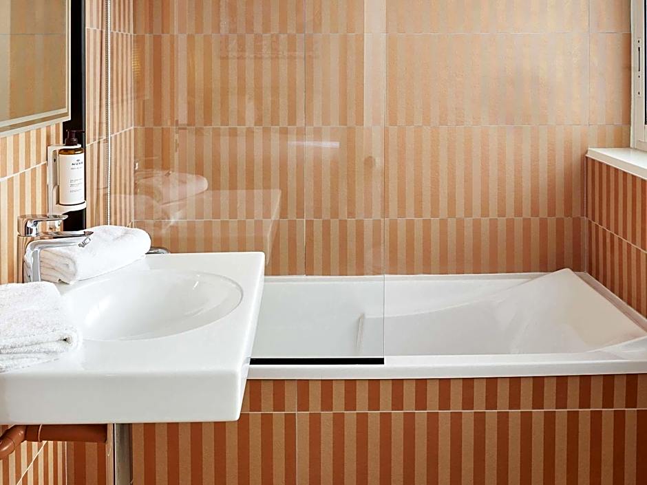 Mercure Saint Raphael Centre PLage