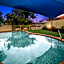 Kennedy Drive Boutique Motel & Nursery- Close To City Centre & Airport