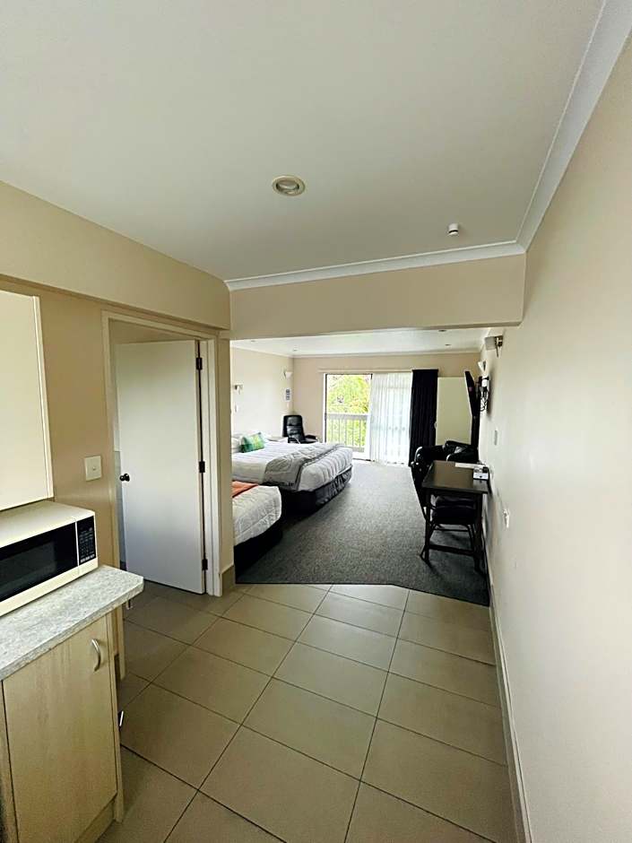 Kauri Court Motel and Apartments