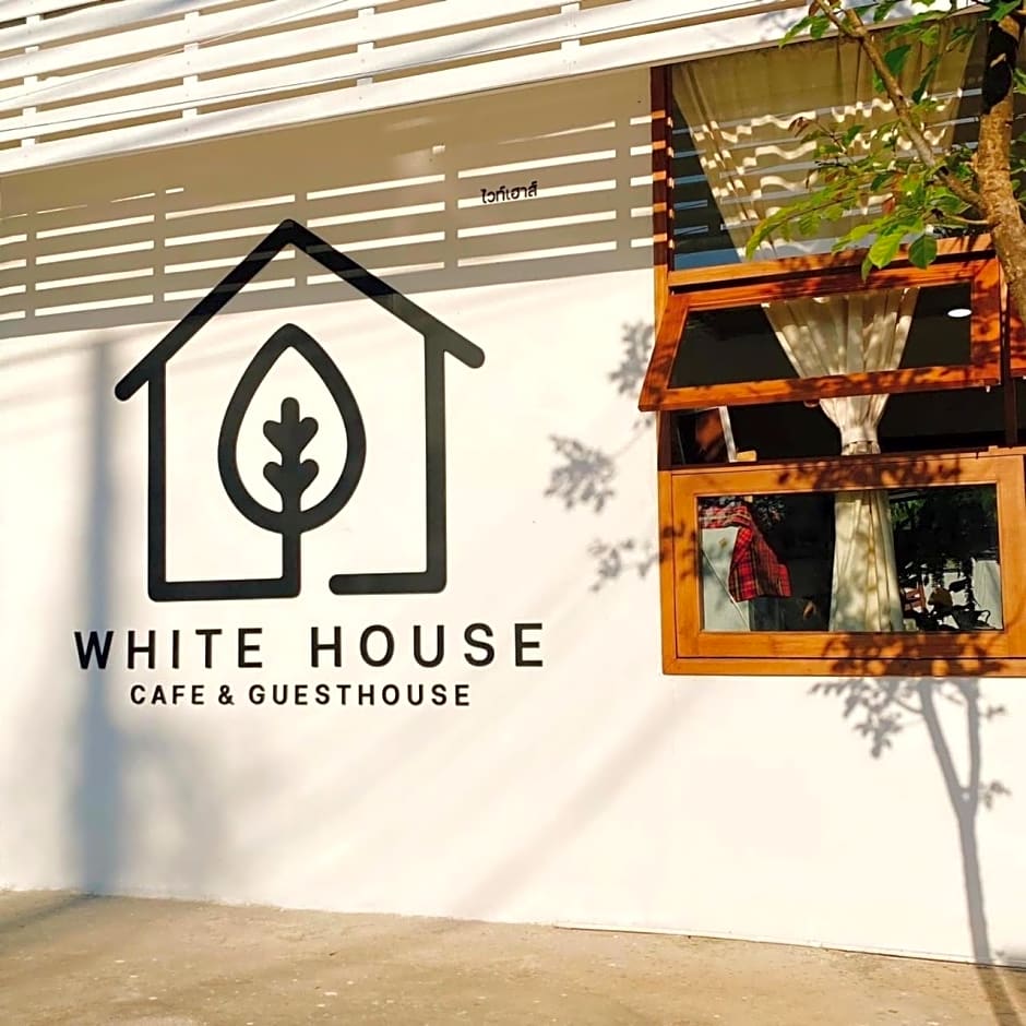 Whitehouse cafe&Guesthouse