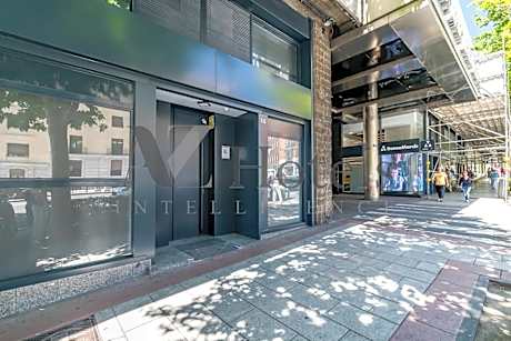 AYZ Princesa-Auto check-in property