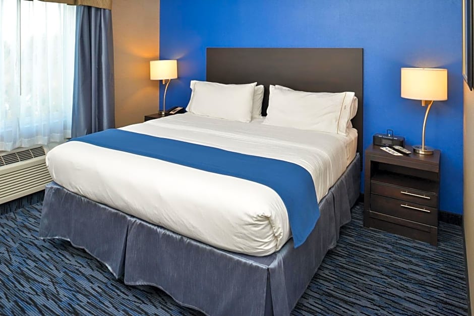 Holiday Inn Express & Suites Peekskill-Lower Hudson Valley By IHG