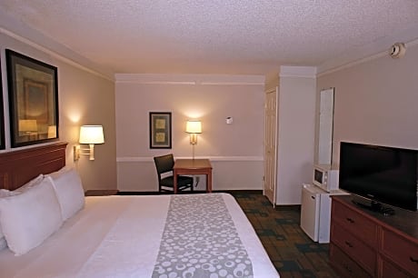 1 King Bed, Mobility/Hearing Impaired Accessible Room, Non-Smoking