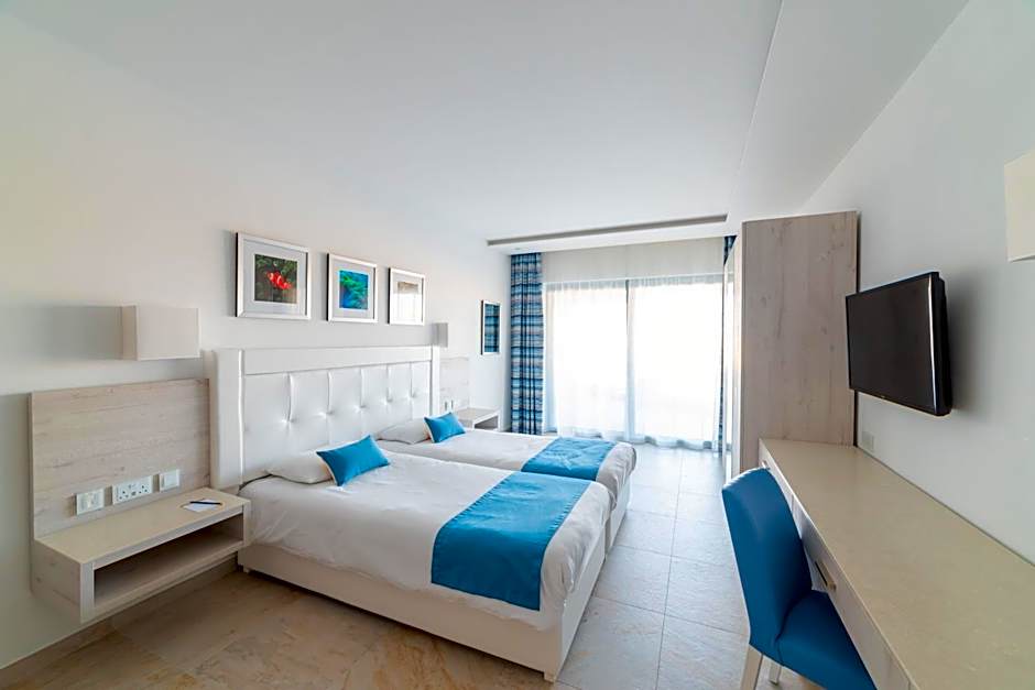 Photo 1 of 6 of Superior 1 Double Bed or 2 Beds, View