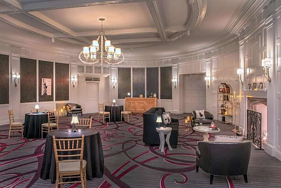 Courtyard by Marriott Boston Downtown