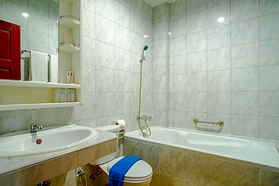 Art Mansion Patong Hotel