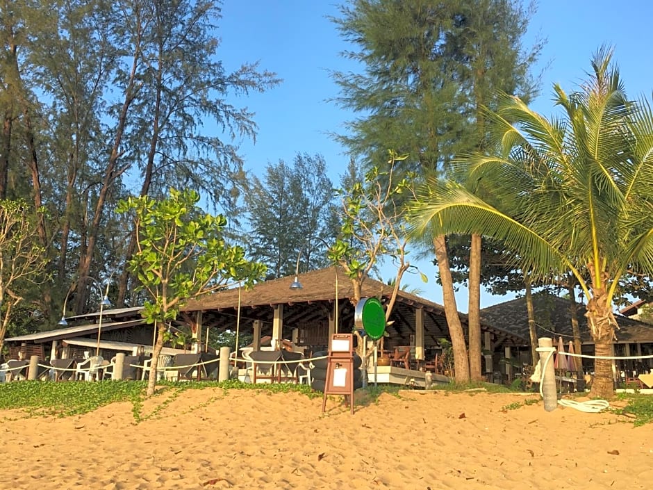 Lah Own Khaolak Resort
