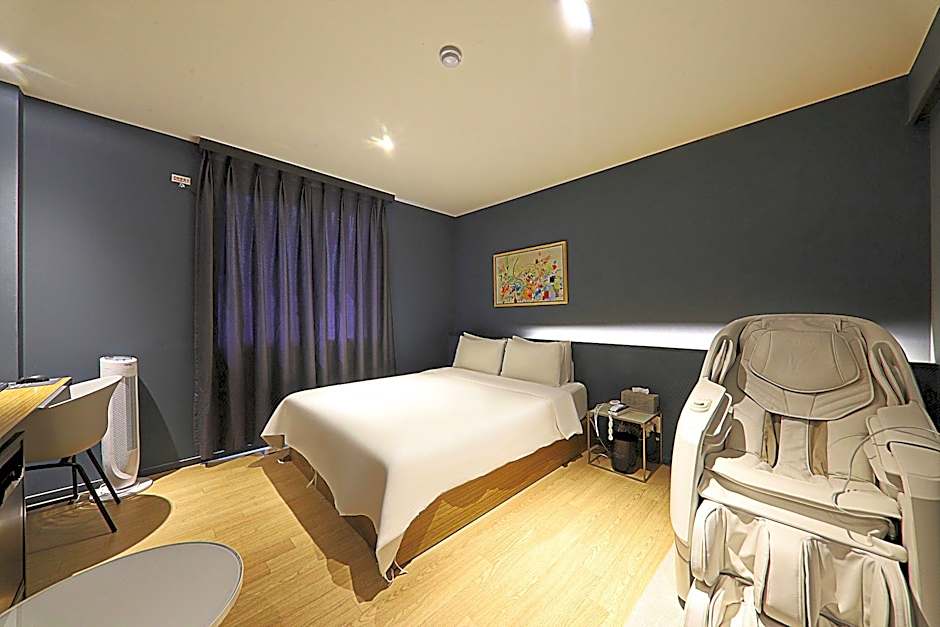 Changwon Brown dot Hotel Palyong