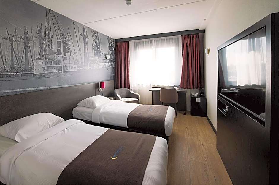 Photo 1 of 5 of Deluxe 2 Beds